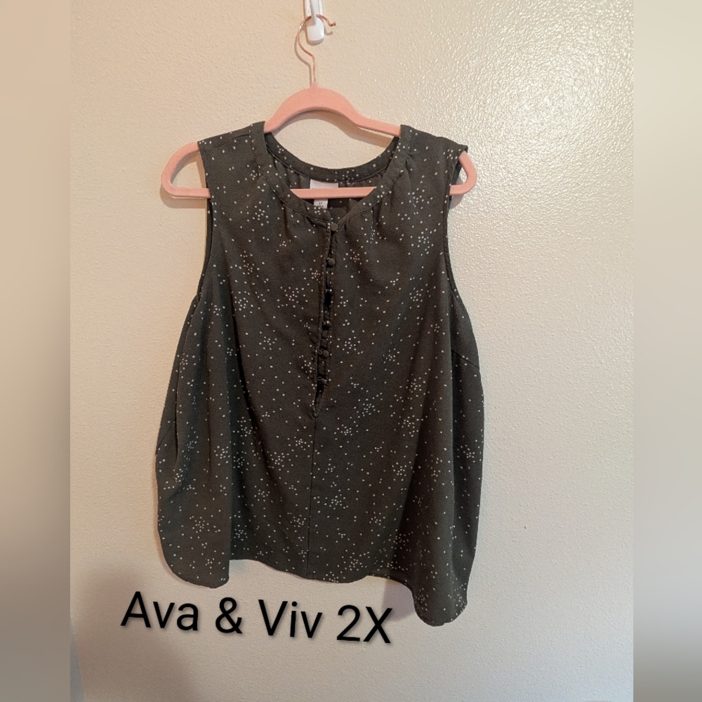 Ava & Viv Green Sleeveless Blouse with White Dots